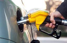 بررسی مشکلات واردات بنزین