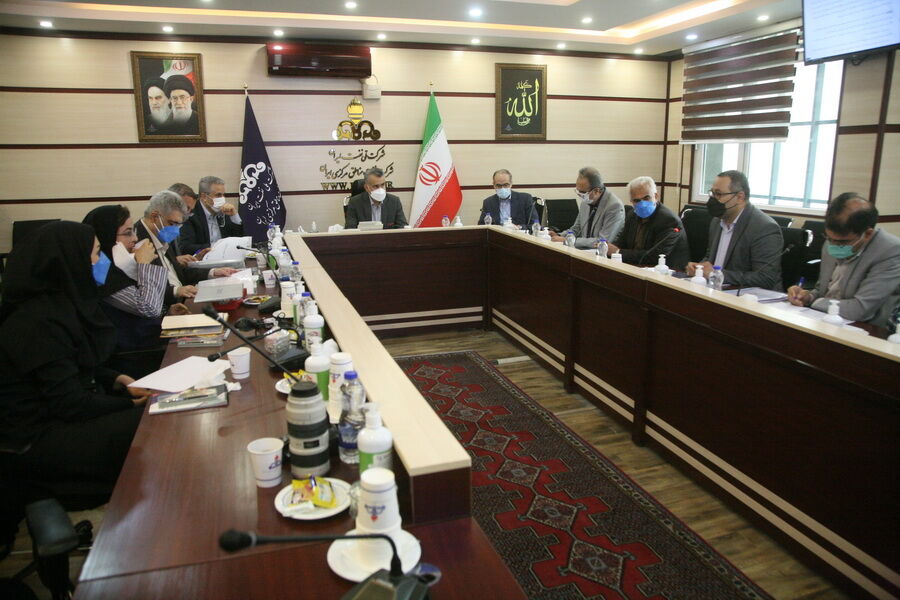 بررسی فعالیت‌های شرکت نفت مرکزی در نمایشگاه نفت تهران