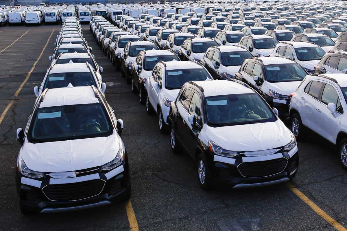 درآمد بیش از ۱۸ هزار میلیاردی تومانی از واردات خودرو طی امسال