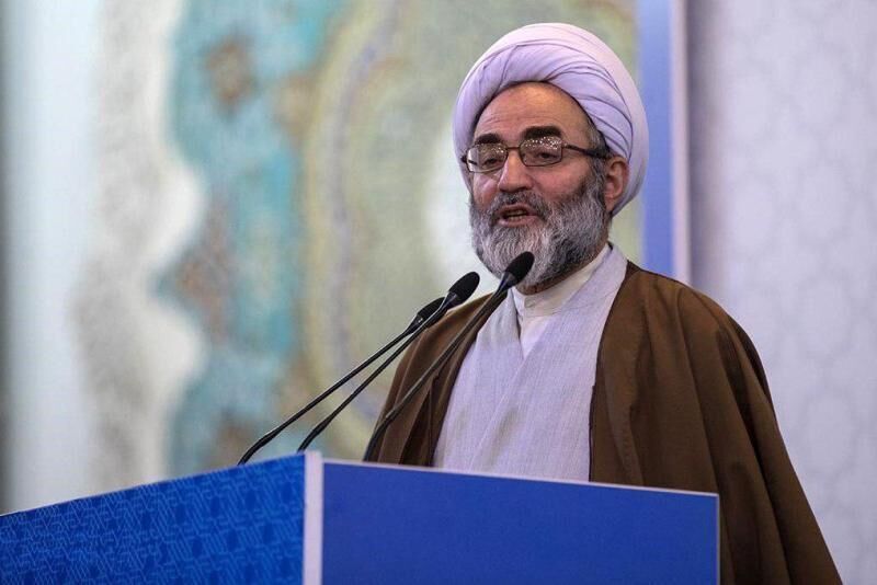 امام جمعه رشت: پرتاب ماهواره‌های ایرانی به فضا مایه افتخار جمهوری اسلامی ایران است
