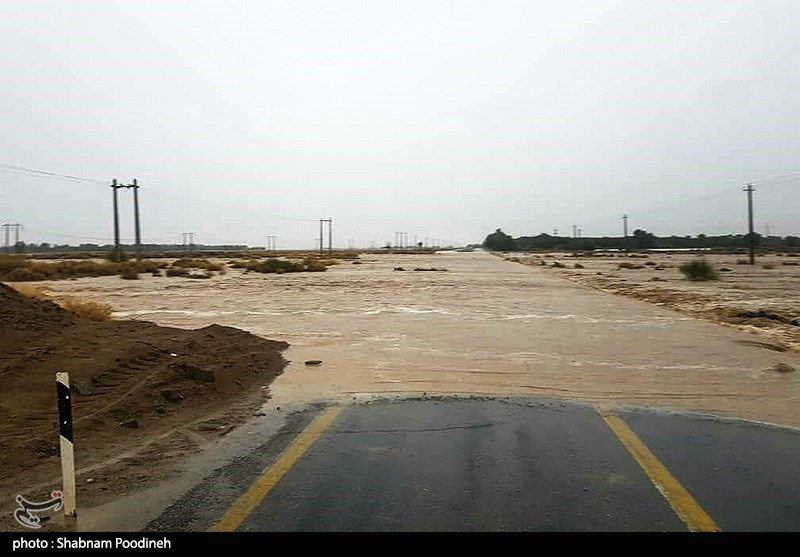 مسدود شدن ۳ مسیر در جنوب سیستان و بلوچستان به دلیل سیلاب