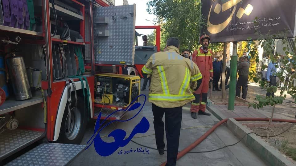 تهران/ آتش سوزی ساختمان شرکت مهندسی و توسعه نفت