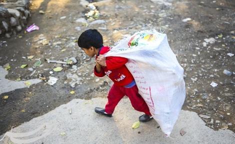 شهرداری تهران: درآمد ۵۰ تا ۱۵۰ میلیون تومانی برخی کودکان کار