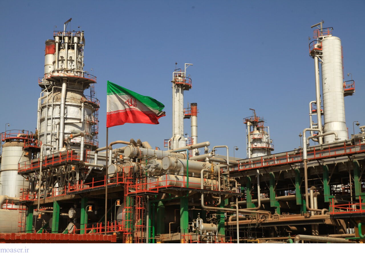 نماینده مجلس: تضمین فروش نفت با سیاست پالایشگاه‌داری فراسرزمینی