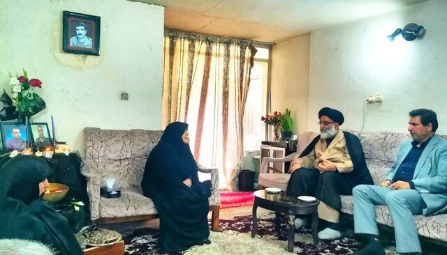 مادر شهید فرمانیان: اغتشاشگران تنها فرزند پسر و نان آور خانواده را شهید کردند