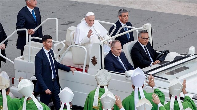 پاپ اوایل نوامبر به بحرین می‌رود