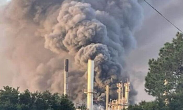آتش سوزی و انفجار در کارخانه مواد شیمیایی در جورجیای آمریکا 