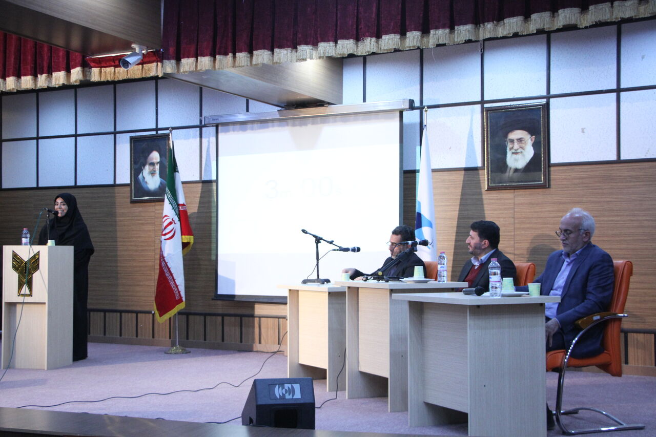 استاندار یزد: دانشجویان تحت تاثیر احساسات و اطلاعات نادرست قرار نگیرند