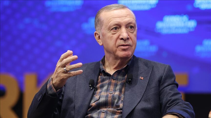 اردوغان: آمریکا حدود پنج هزار کامیون سلاح برای گروه های تروریستی شمال سوریه ارسال کرد
