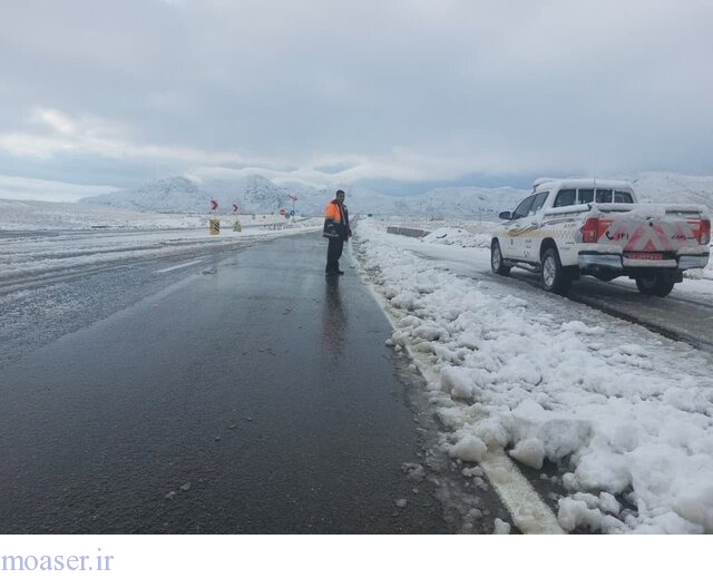پلیس: بارش باران و برف در جاده‌های ۹ استان