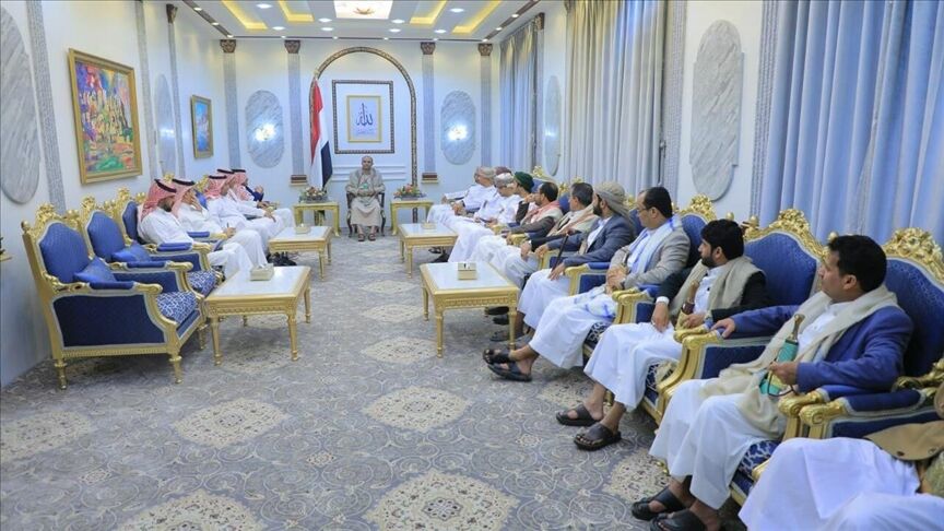 رئیس شورای عالی سیاسی یمن با هیأتی از عمان و عربستان در صنعا گفت وگو کرد