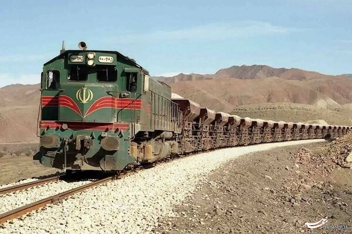 قطار تهران-سنندج در راه ماند/مشکل چه بود