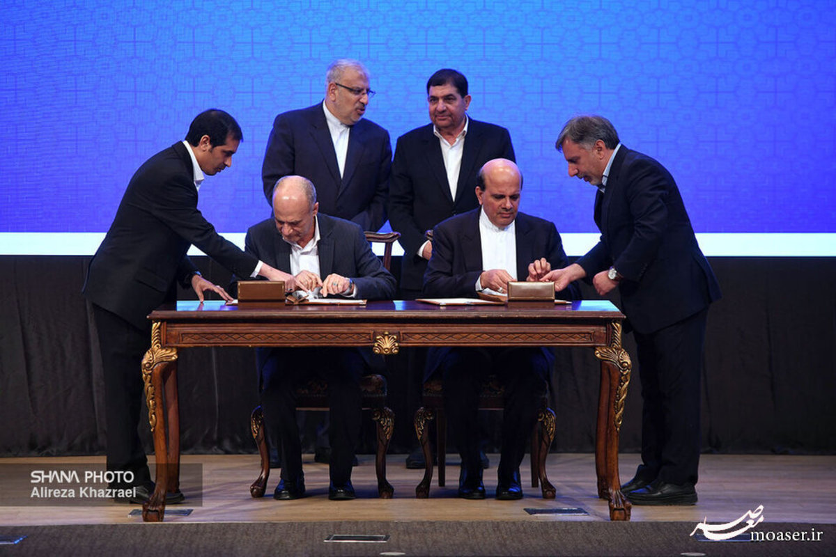 قرارداد توسعه یکپارچه میدان مشترک نفتی آزادگان امضا شد