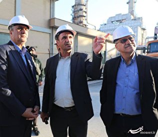بازدید رئیس سازمان انرژی اتمی از پالایشگاه آبادان