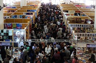 بازدید روزانه حدود ۴۰۰ هزار نفر از نمایشگاه کتاب تهران
