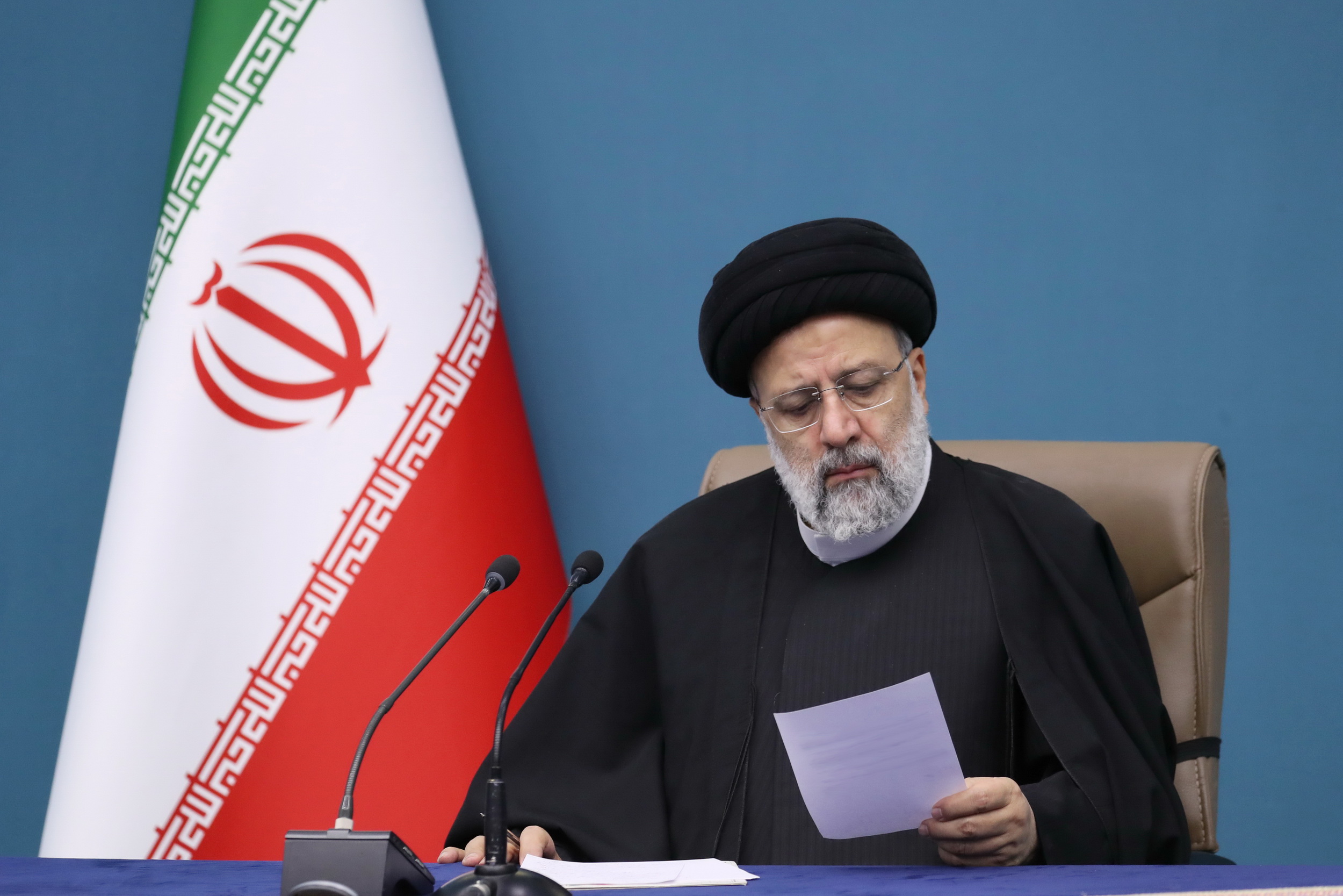 رئیسی از تلاش‌ برای آزادی دیپلمات ایرانی قدردانی کرد