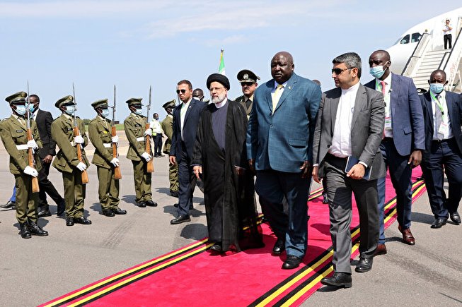 استقبال رسمی رئیس جمهور اوگاندا از رئیسی