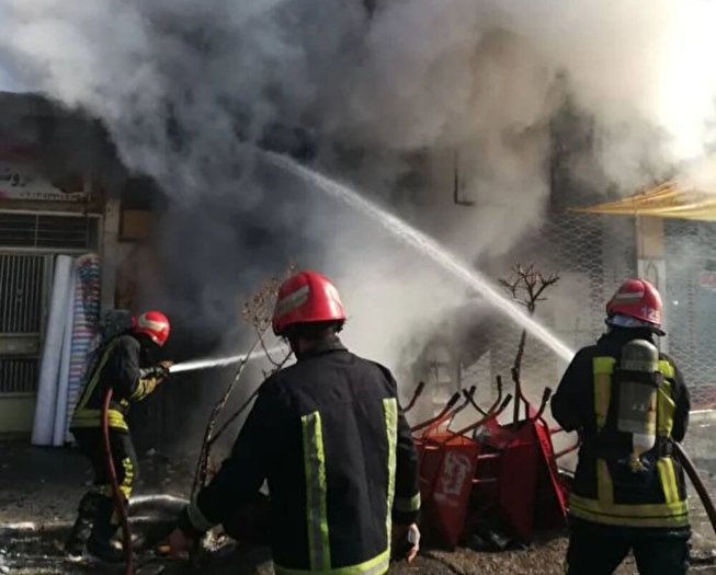 آتش سوزی مجتمع مسکونی در شیراز ۱۲ مصدوم بر جا گذاشت