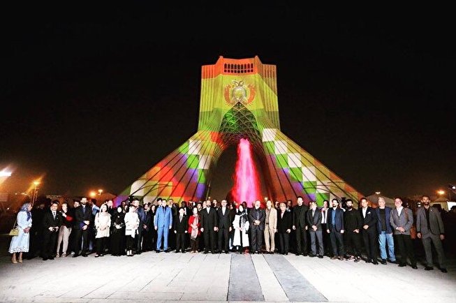 مراسم بزرگداشت روز ملی استقلال بولیوی در برج آزادی برگزار شد
