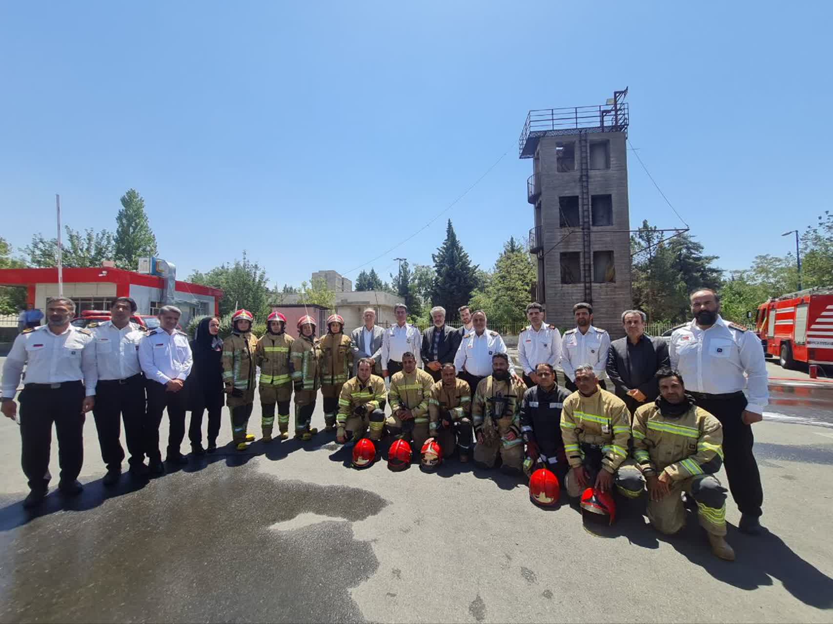 تامین زیرساخت‌های آتش‌نشانی البرز اولویت اصلی مدیران استان است