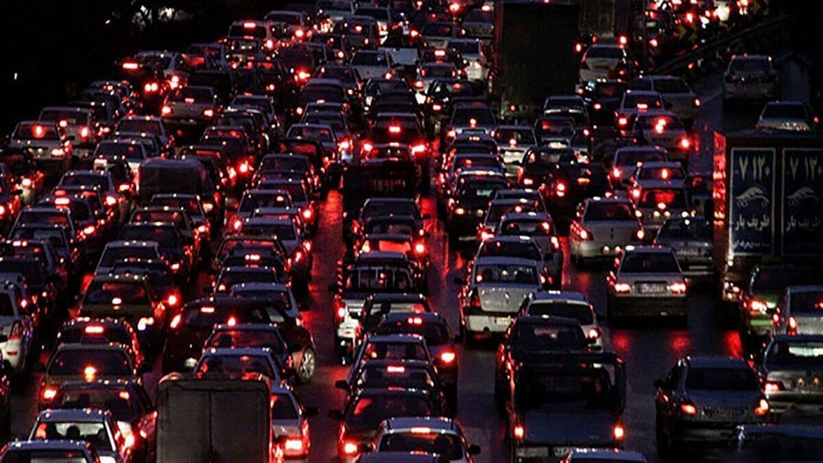 ترافیک فوق سنگین در آزادراه تهران - شمال وجاده کرج - چالوس