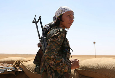 زنان پیشمرگه آماده رویارویی با داعش