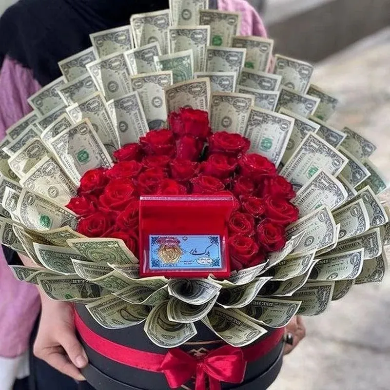 دسته گل با دلار